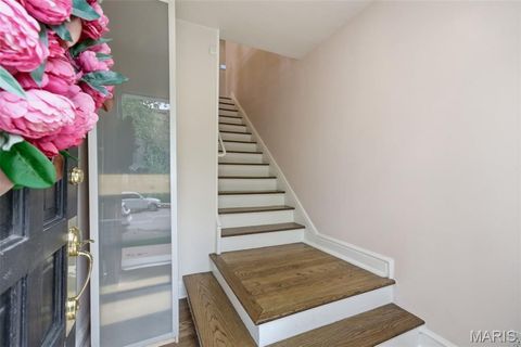 Tiny photo for 7527 Cromwell Drive, Clayton, MO 63105 (MLS # 26021435)