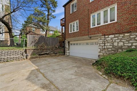 Tiny photo for 7527 Cromwell Drive, Clayton, MO 63105 (MLS # 26021435)