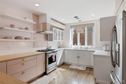 Tiny photo for 7527 Cromwell Drive, Clayton, MO 63105 (MLS # 26021435)