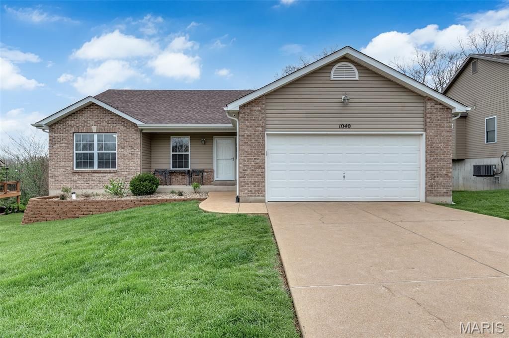 Photo of 1040 Stonewick Court, Herculaneum, MO 63048 (MLS # 26020046)