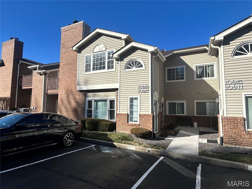 Welcome to 10919 Vauxhall Drive — a beautifully updated 2 bed, 2 full bath condo in the heart of Creve Coeur, located within the highly sought-after Ladue School District. This well-maintained building offers the ideal blend of low-maintenance living and access to one of the premier communities in the St. Louis area.

Inside, you’ll find a light-filled open floor plan anchored by a spacious great room that flows seamlessly into the dining area and kitchen — perfect for everyday living or entertaining. Thoughtful updates throughout create a clean, move-in-ready feel. Both bedrooms are generously sized with walk-in closets, and the primary suite features a private en-suite bath for comfort and convenience. One assigned parking space is included.

Beyond the unit itself, residents enjoy community amenities including a pool, tennis courts, and clubhouse — an increasingly rare combination at this price point in Ladue Schools.

The location is exceptional: minutes from Olive Boulevard dining and shopping, Westport Plaza, Creve Coeur Lake, and easy access to I-270 and Highway 40/64, placing Clayton, the Central West End, and Lambert International Airport all within a short drive.

If you’re looking for turnkey living in a strong, stable community with top-tier schools and unbeatable central access — this is it.