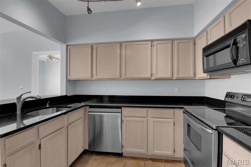 Briarcliff Condo Ii Ph Three - Residential