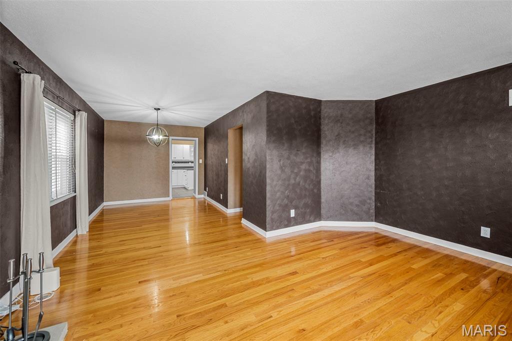 6709 Lansdowne Avenue