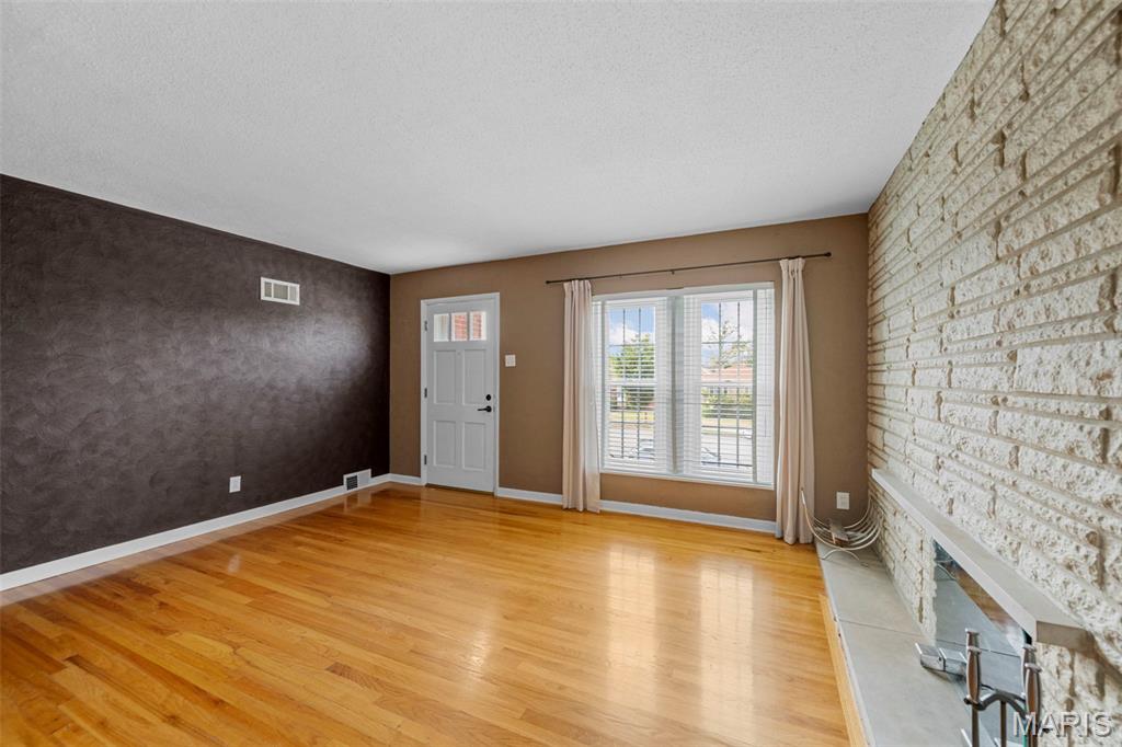 6709 Lansdowne Avenue