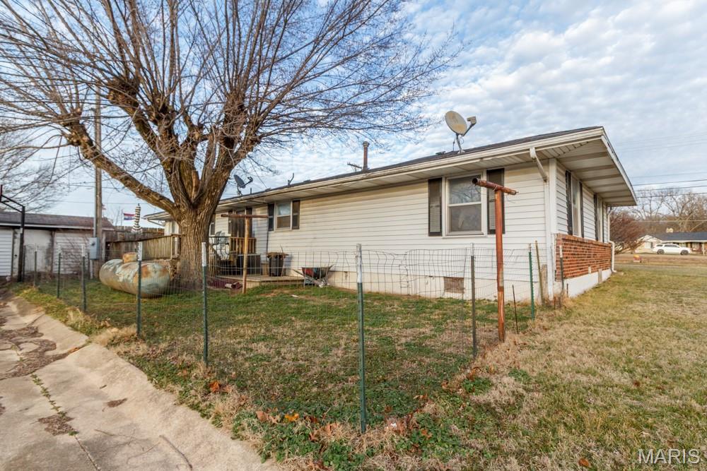 LEBANON ACREAGE - Commercial Sale