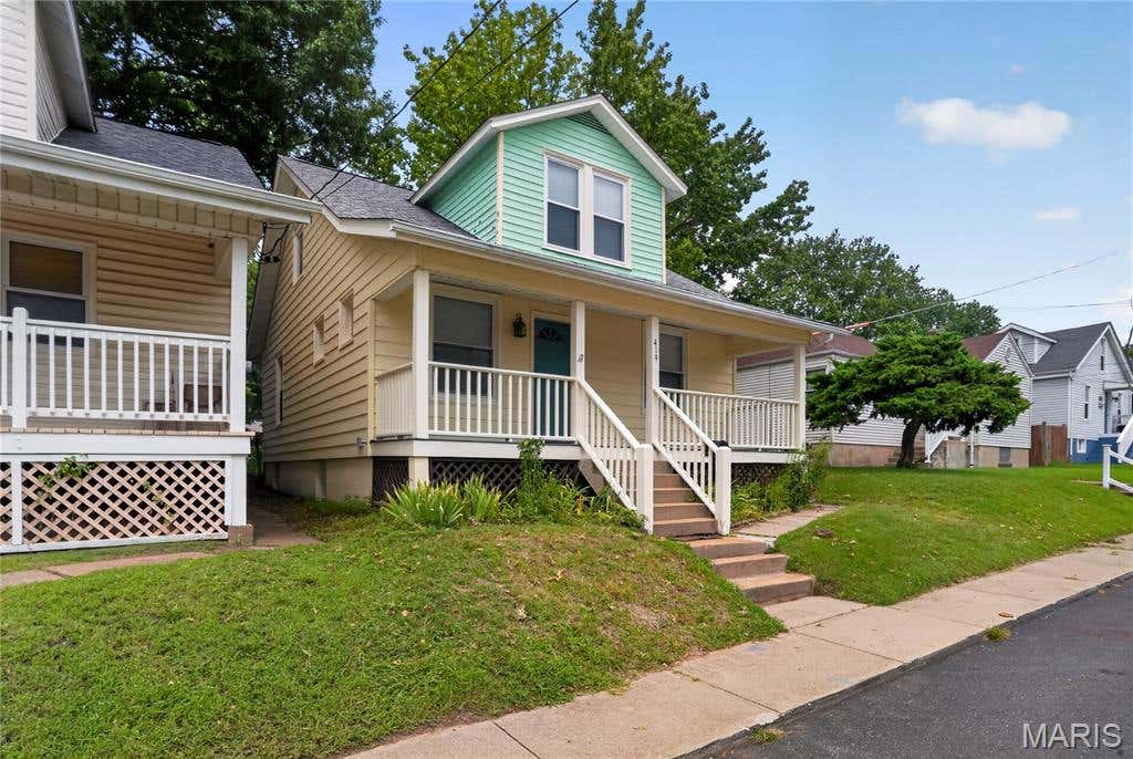 Photo of 409 W Holden Avenue, St Louis, MO 63125 (MLS # 26045793)