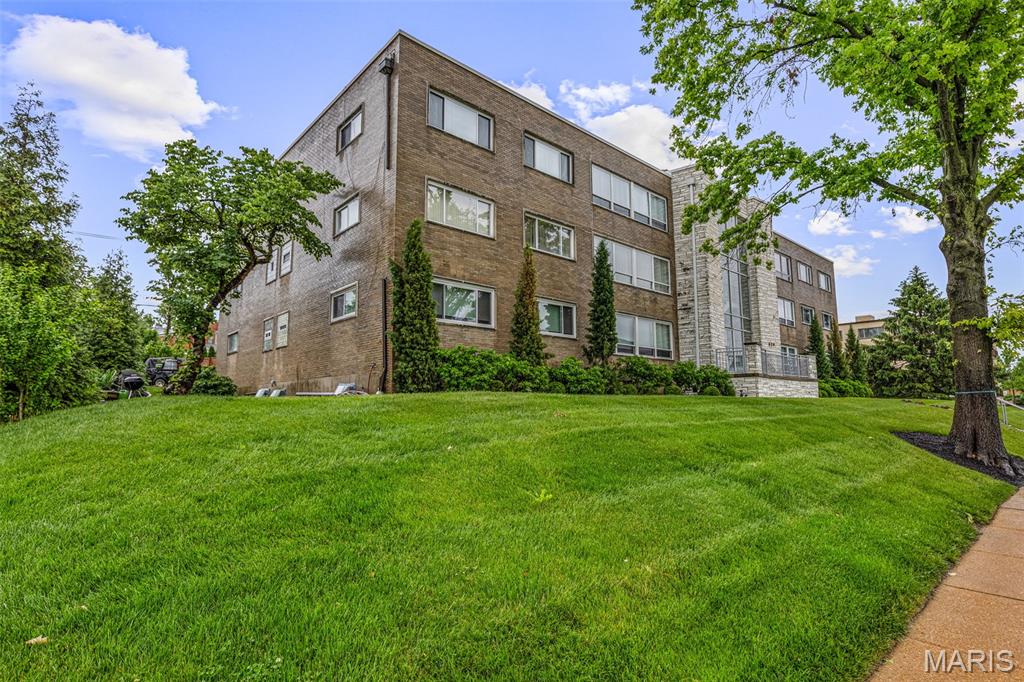 Imperial Condo The - Residential