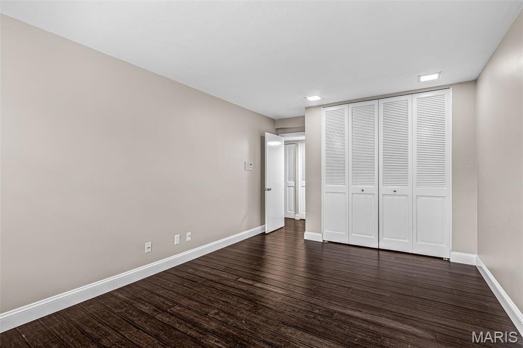 Imperial Condo The - Residential