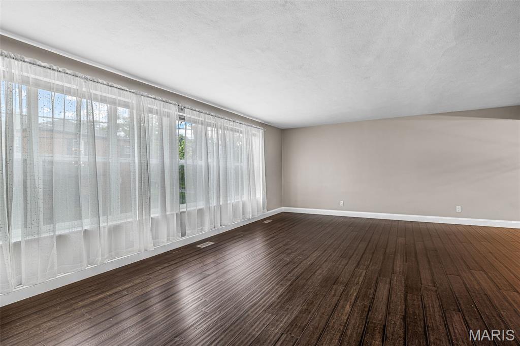 Imperial Condo The - Residential