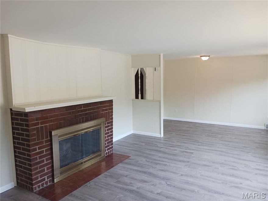 Remodeled 2 bed 1 bath home with 1 car attached garage.  Updated flooring, paint, bathroom, kitchen, and appliances.  
landlord pays trash and sewer bills and tenant pays electric, water and gas and cuts lawn.  Housing vouchers not accepted on this property.  Free application must be completed prior to any showings for all proposed occupants over the age of 17.