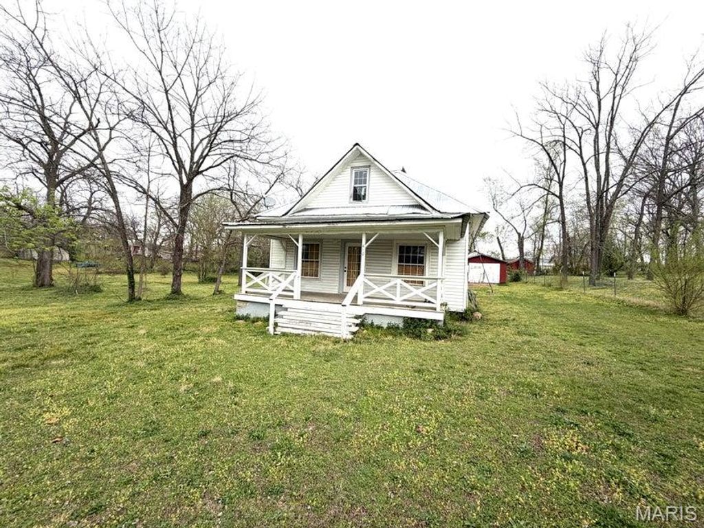 Photo of 410 E 3rd Street, Mountain View, MO 65548 (MLS # 26025922)