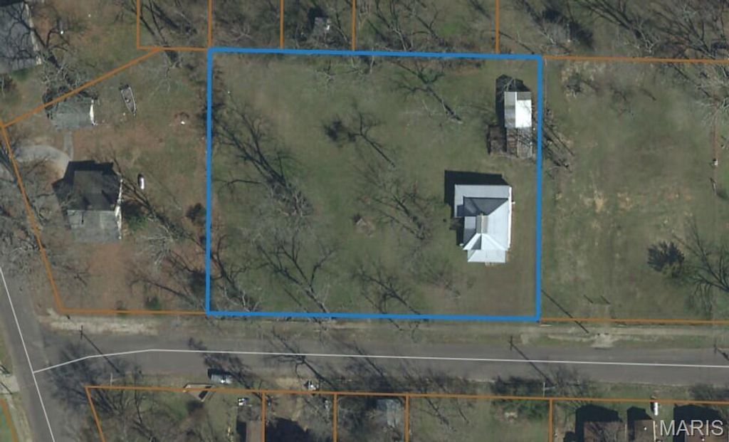 Photo of 410 E 3rd Street, Mountain View, MO 65548 (MLS # 26025922)