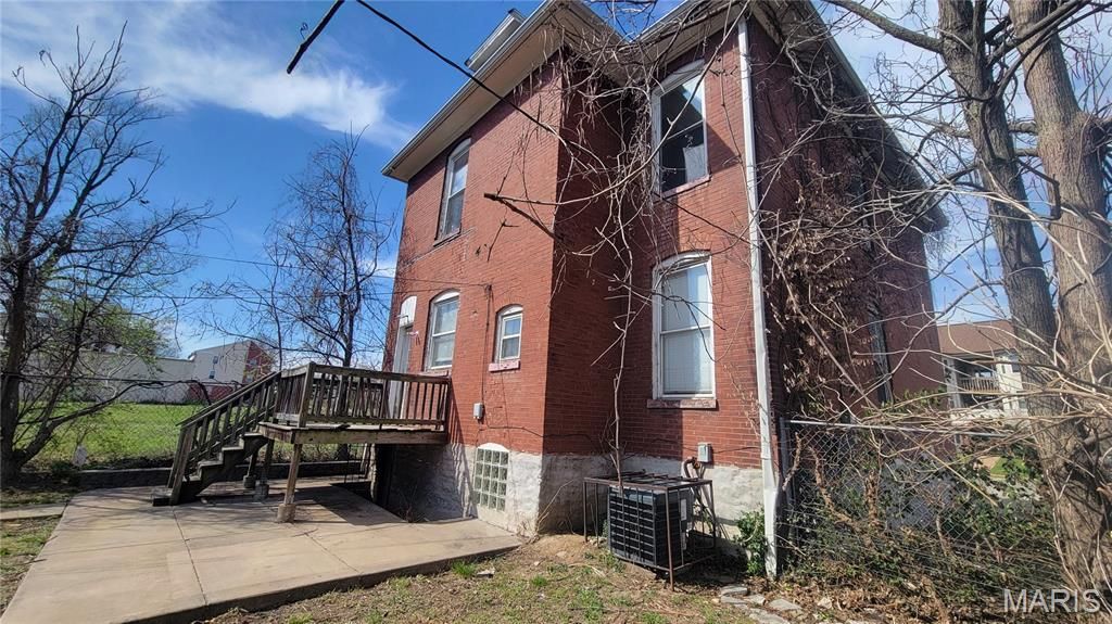 Photo of 5734 Maple Avenue, St Louis, MO 63112 (MLS # 26017772)