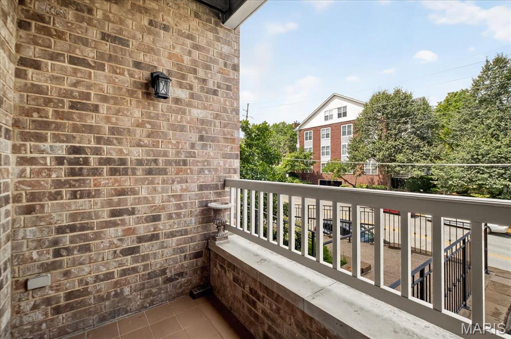 Missouri 63130, United States, 2 Bedrooms Bedrooms, ,2 BathroomsBathrooms,Residential,Coming Soon,178315