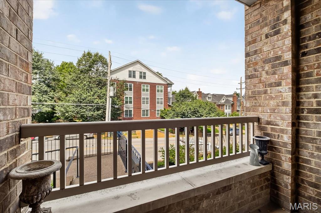 Missouri 63130, United States, 2 Bedrooms Bedrooms, ,2 BathroomsBathrooms,Residential,Coming Soon,178315