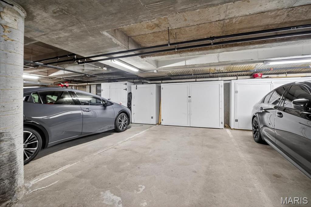 Missouri 63130, United States, 2 Bedrooms Bedrooms, ,2 BathroomsBathrooms,Residential,Coming Soon,178315