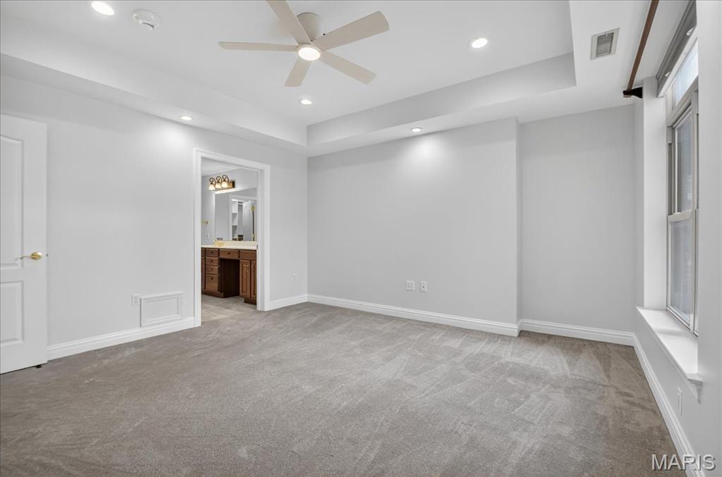 Missouri 63130, United States, 2 Bedrooms Bedrooms, ,2 BathroomsBathrooms,Residential,Coming Soon,178315