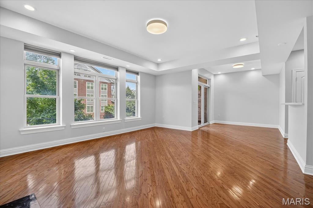 Missouri 63130, United States, 2 Bedrooms Bedrooms, ,2 BathroomsBathrooms,Residential,Coming Soon,178315