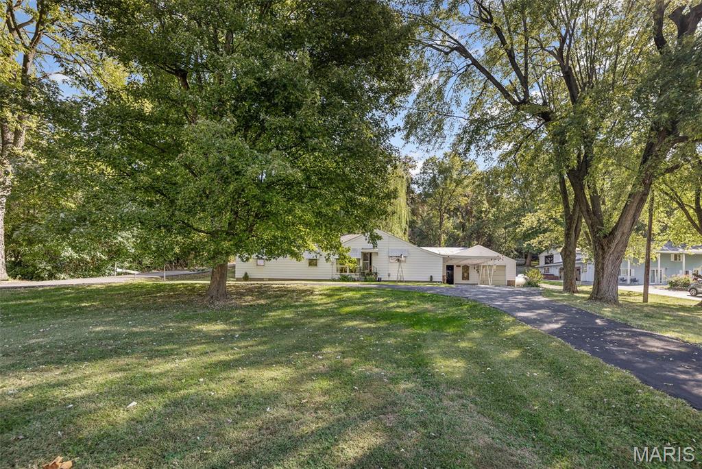 Collinsville, Illinois 62234, United States, 3 Bedrooms Bedrooms, ,1 BathroomBathrooms,Residential,Coming Soon,224962