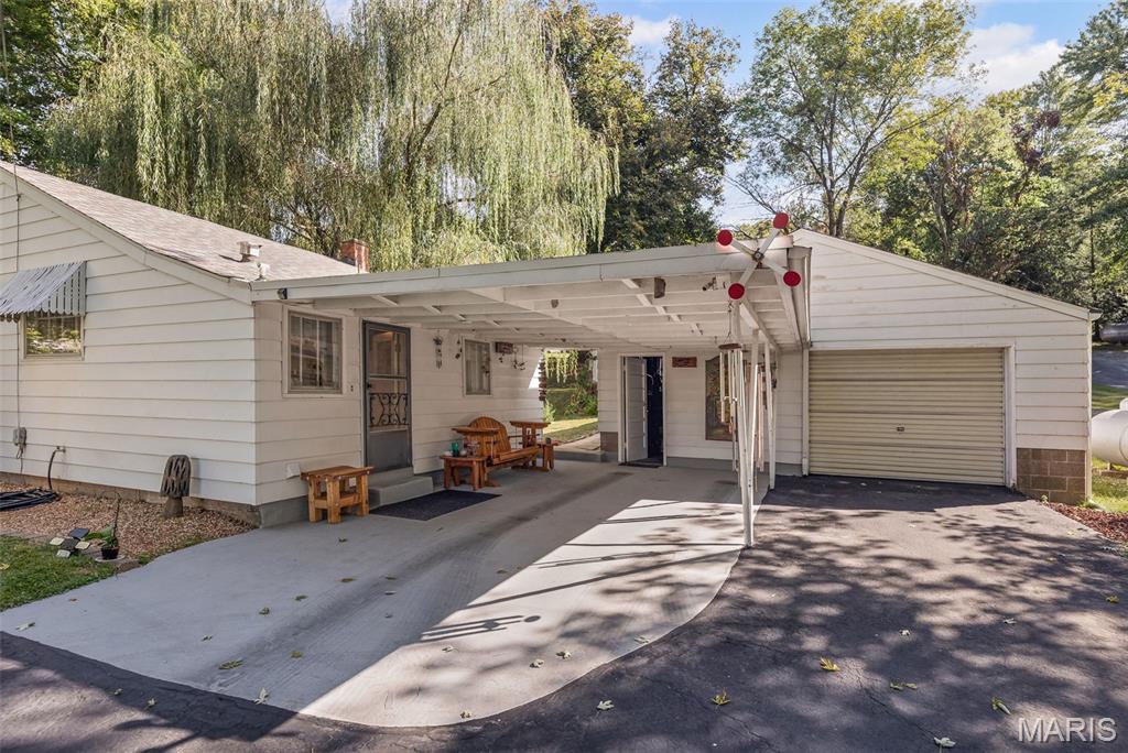 Collinsville, Illinois 62234, United States, 3 Bedrooms Bedrooms, ,1 BathroomBathrooms,Residential,Coming Soon,224962