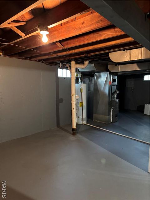 Tiny photo for 8 Oakwood Avenue, Webster Groves, MO 63119 (MLS # 25063878)