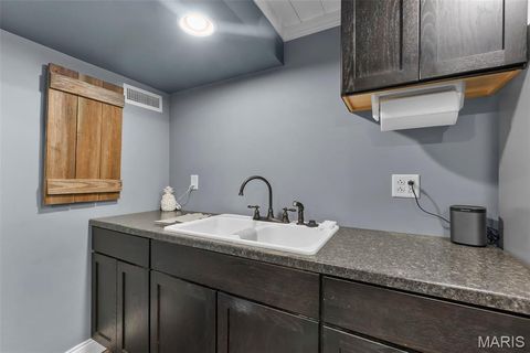 Tiny photo for 1917 William Street, Cape Girardeau, MO 63703 (MLS # 26018566)