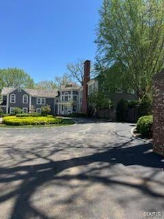 Photo of 10 Edgewood Road, Ladue, MO 63124 (MLS # 26056408)