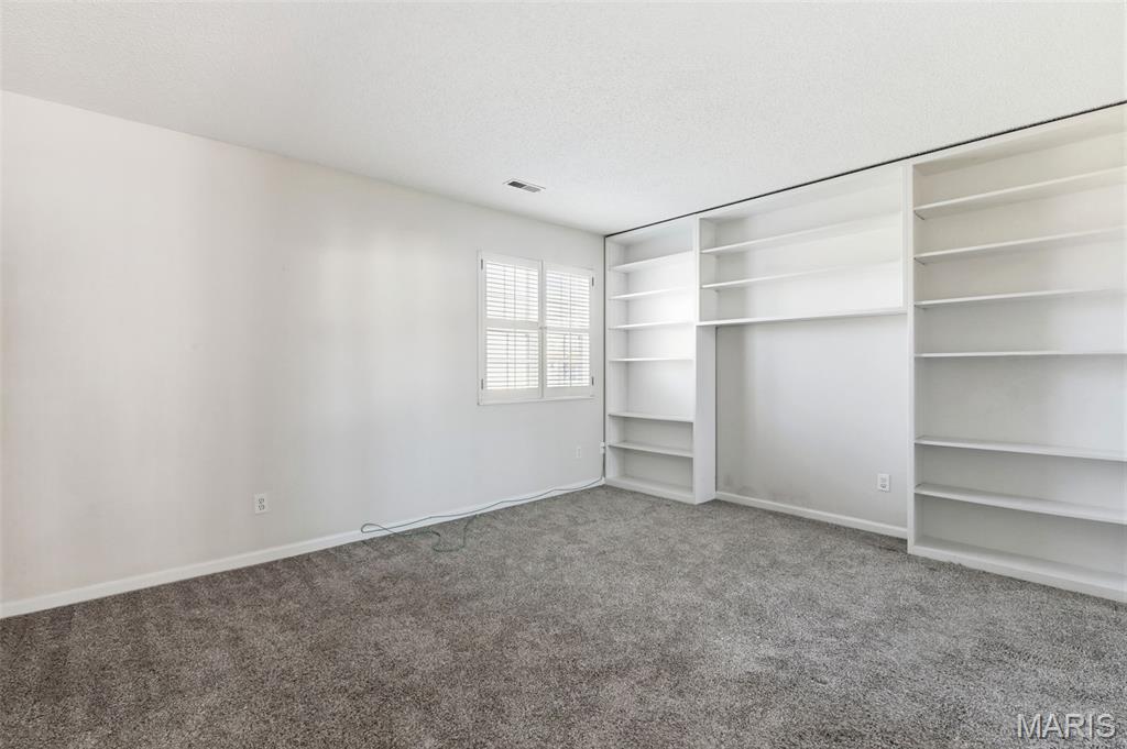 Brentwood Forest Condo Ph Three - Residential