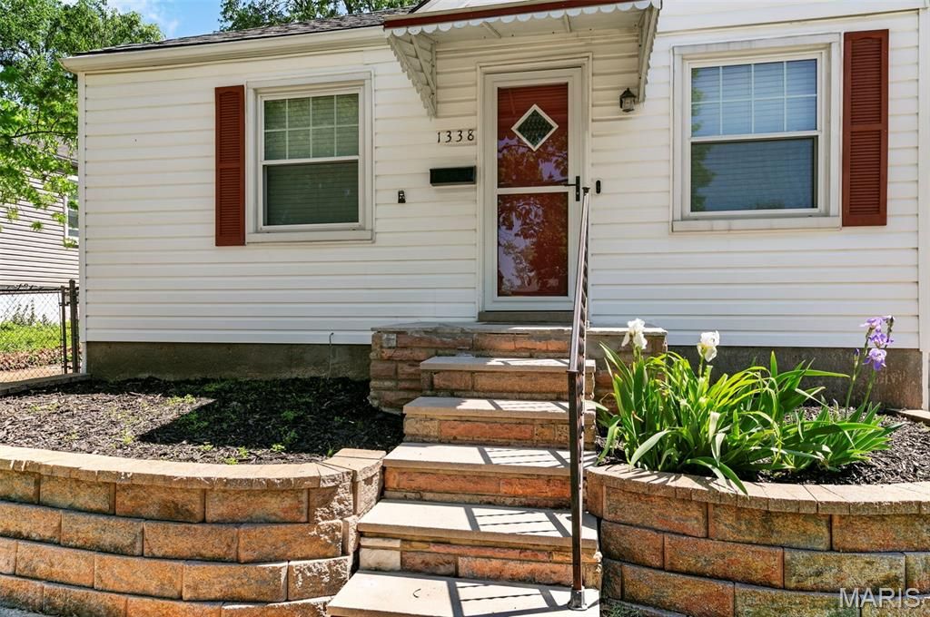 Photo of 1338 Fairmount Court, St Louis, MO 63139 (MLS # 26023729)
