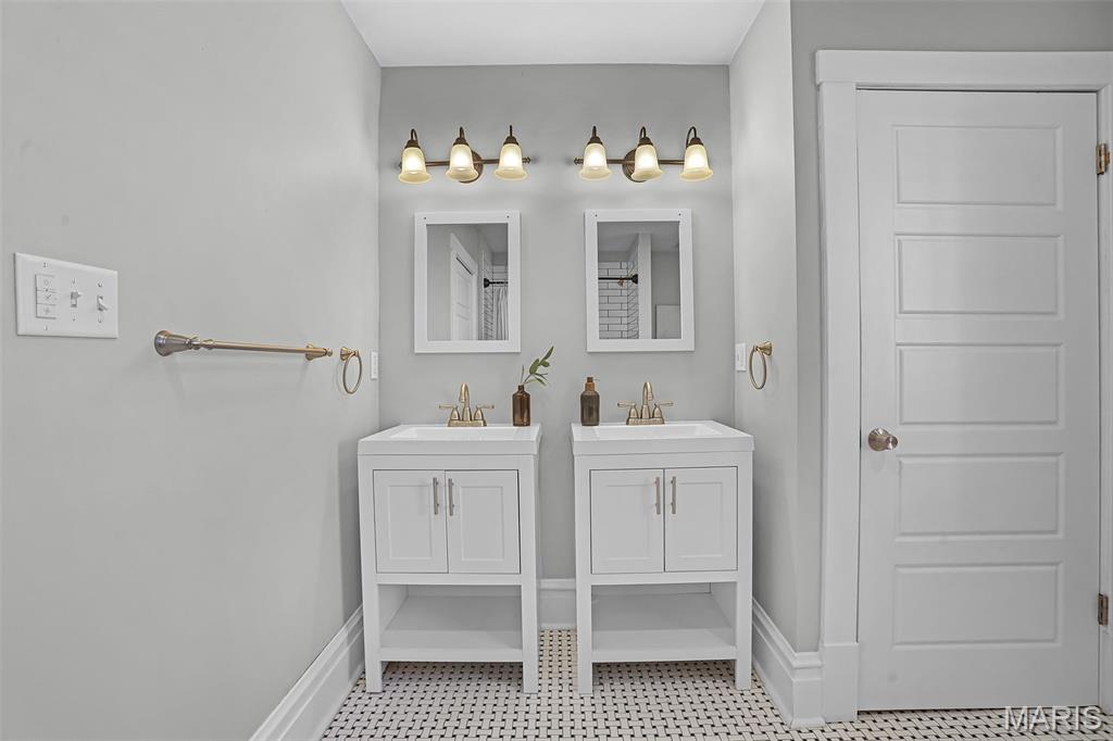 Cherokee Place - Residential