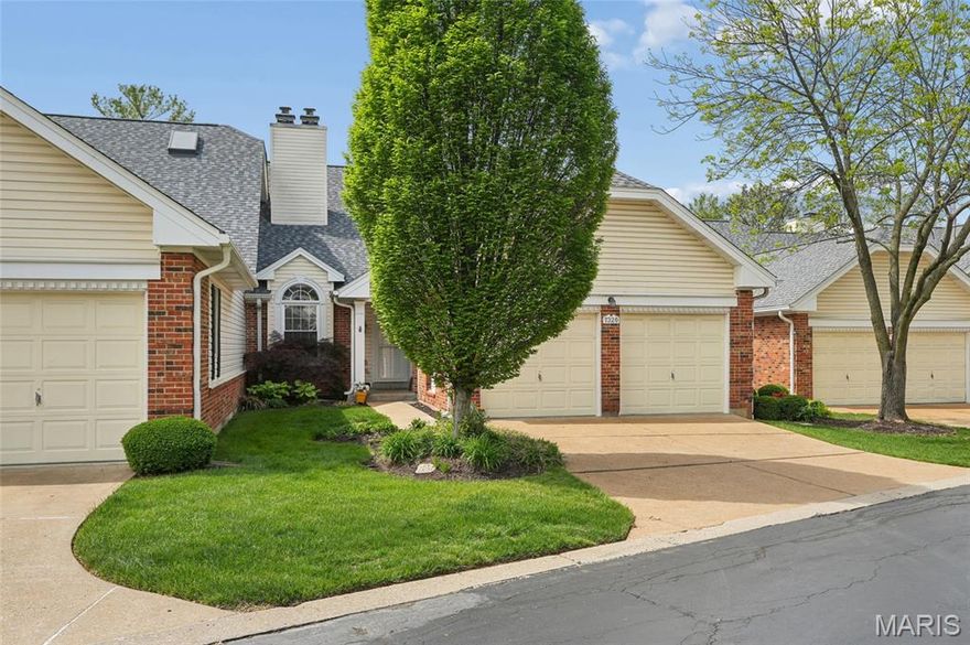 Enjoy easy villa living in this beautifully updated 4 bedroom, 3 bath home in the sought-after Villas at Kenrick, featuring spacious living areas, flexible rooms, and wonderful community amenities. Rich hardwood floors span the main living spaces and lead into the vaulted great room with gas fireplace, creating a warm and inviting centerpiece of the home. Just beyond, the dining room offers wonderful natural light and easy access to the deck.
The beautifully updated kitchen features custom cabinetry, center island, and stainless appliances, and opens seamlessly to the dining area and new composite deck—creating an ideal space for indoor-outdoor living.
The main level includes a serene primary suite with coffered ceiling, custom organized walk-in closet, and updated ensuite bath with convenient in-suite laundry. Two additional main-level bedrooms offer flexibility for guest space, a den, or home office. The expansive walk-out lower level features a large rec room with second gas fireplace, 4th bedroom, full bath, cedar closet, and excellent storage.
Enjoy the Villas at Kenrick lifestyle with clubhouse, pool, tennis and pickleball courts, and occasional community gatherings. See feature sheet for a full list of upgrades and improvements completed during the sellers’ ownership