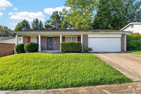 Photo of 2182 Rountree Drive, St Louis, MO 63136 (MLS # 26056308)