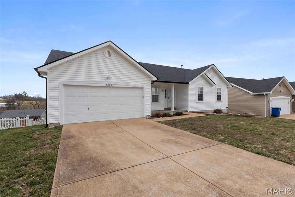 Photo of 5465 Ambrose Crossing, Imperial, MO 63052 (MLS # 26002695)