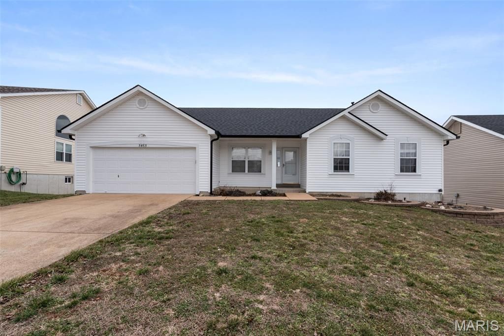 Photo of 5465 Ambrose Crossing, Imperial, MO 63052 (MLS # 26002695)