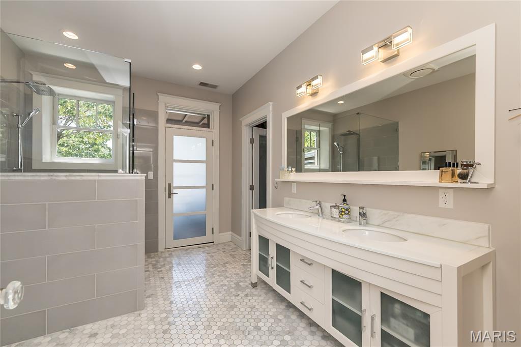 Hi Pointe/DeMun - Residential