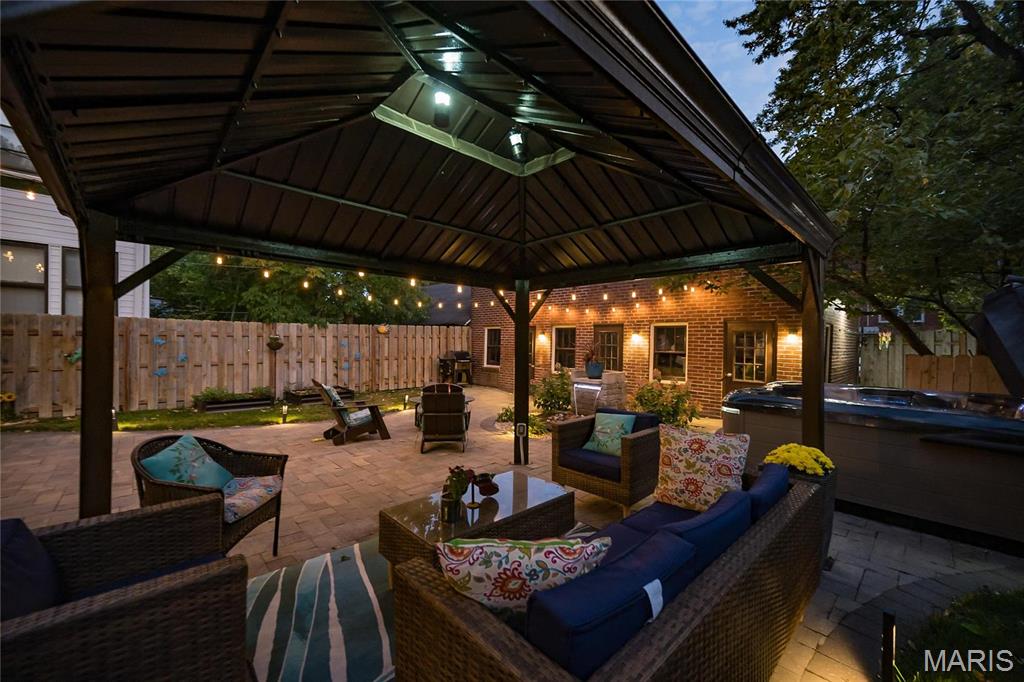 Hi Pointe/DeMun - Residential