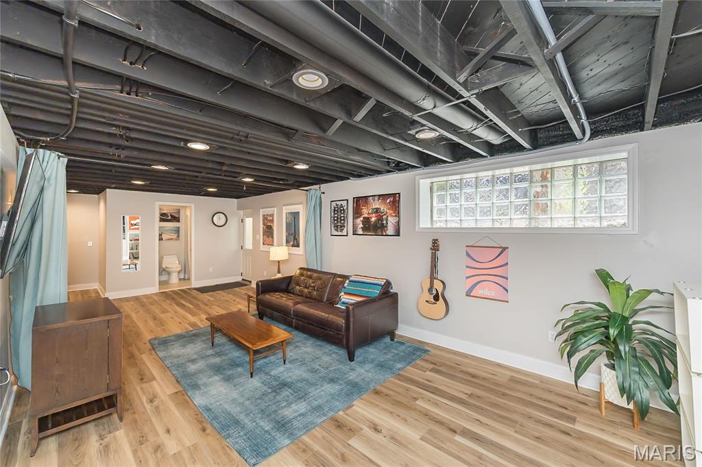 Hi Pointe/DeMun - Residential