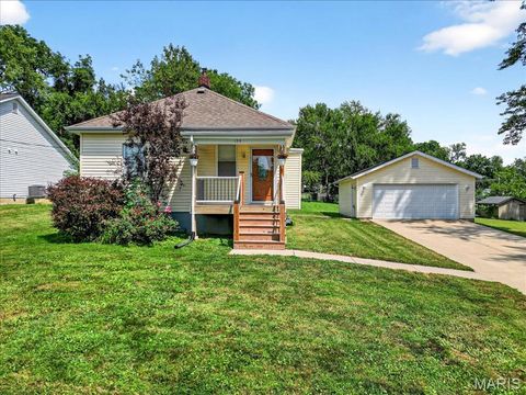 134 Cumberland Avenue Maryland Heights MO 63043