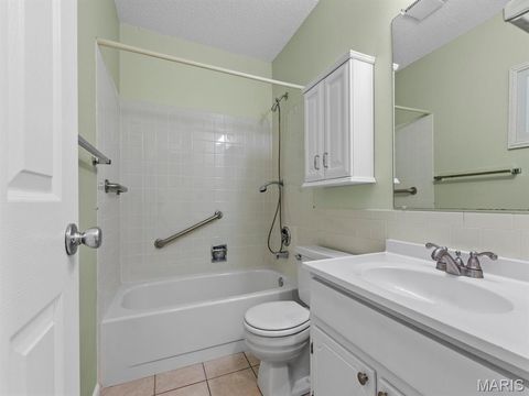 Tiny photo for 13338 Hiddendale Lane, Ballwin, MO 63021 (MLS # 25077508)