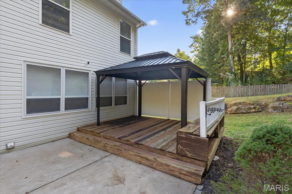 Fenton, Missouri 63026, United States, 4 Bedrooms Bedrooms, ,3 BathroomsBathrooms,Residential,Coming Soon,215789