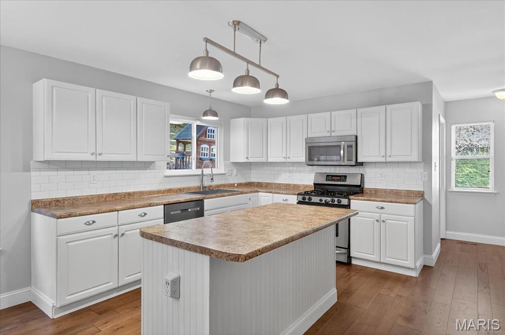 Fenton, Missouri 63026, United States, 4 Bedrooms Bedrooms, ,3 BathroomsBathrooms,Residential,Coming Soon,215789