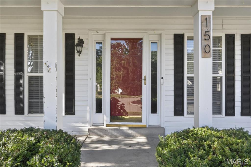 Fenton, Missouri 63026, United States, 4 Bedrooms Bedrooms, ,3 BathroomsBathrooms,Residential,Coming Soon,215789