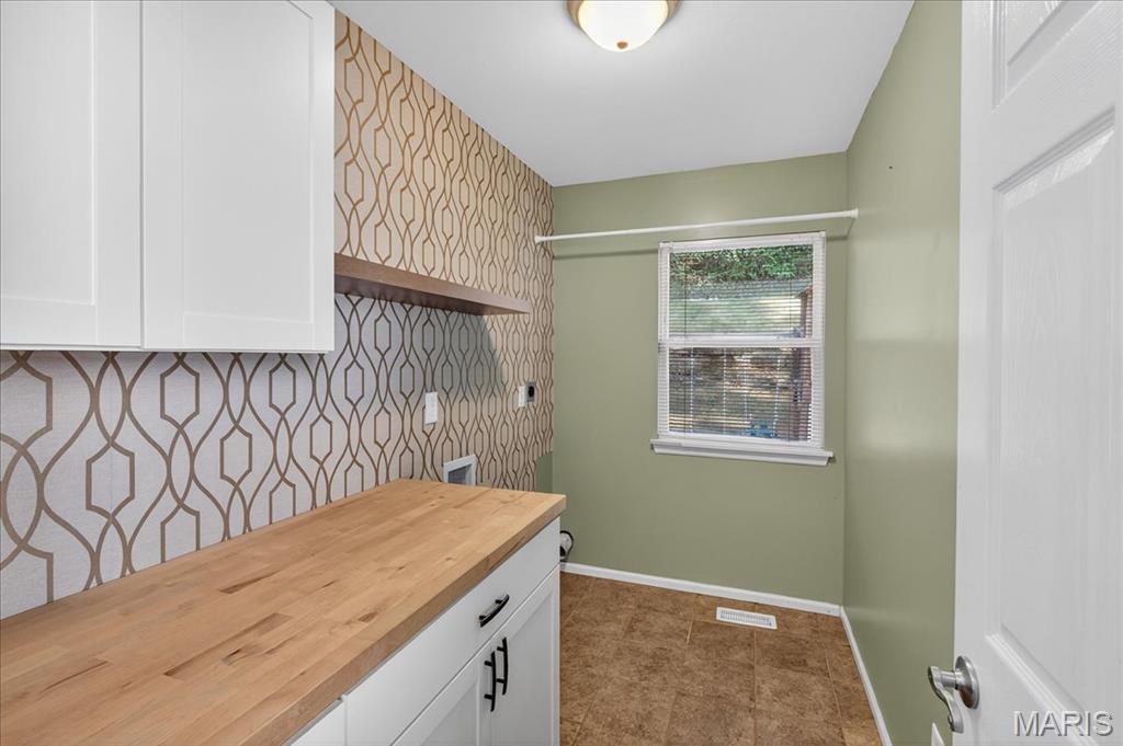 Fenton, Missouri 63026, United States, 4 Bedrooms Bedrooms, ,3 BathroomsBathrooms,Residential,Coming Soon,215789