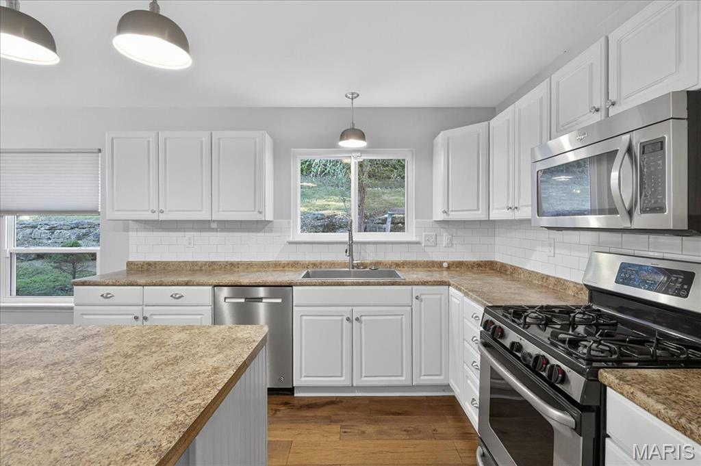 Fenton, Missouri 63026, United States, 4 Bedrooms Bedrooms, ,3 BathroomsBathrooms,Residential,Coming Soon,215789