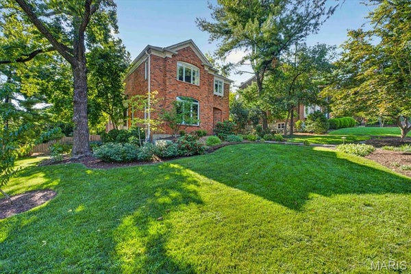 366 W POINT CT, SAINT LOUIS, MO 63130 - Image d7d01babbde034a1812a7bf8e5f9a1d6/2681334112