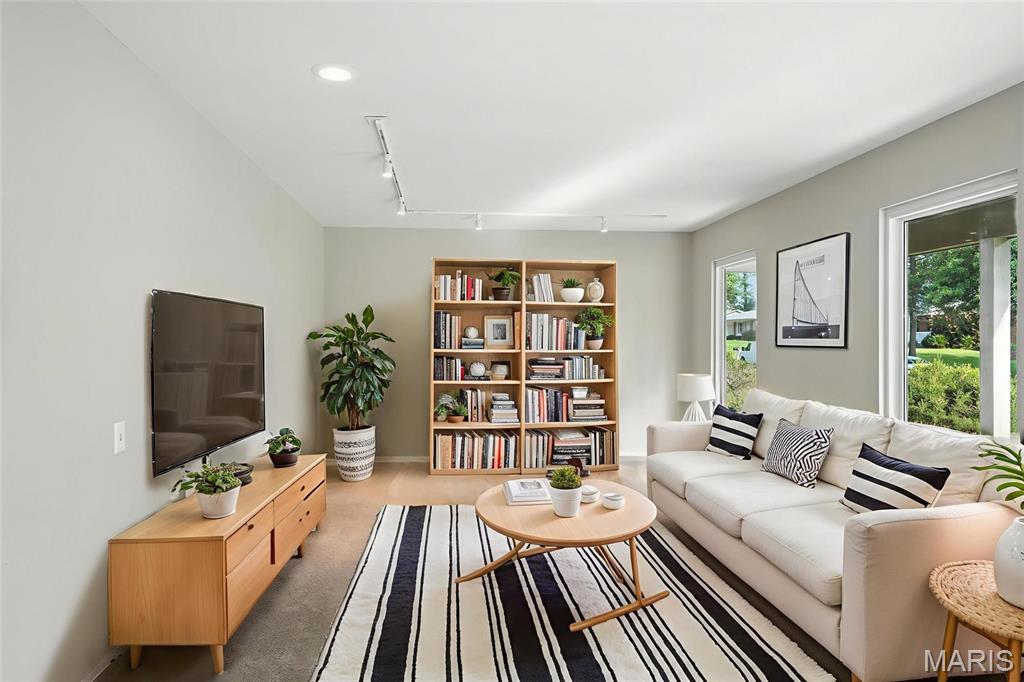 Bellerive Estates 2nd Add Nine - Residential