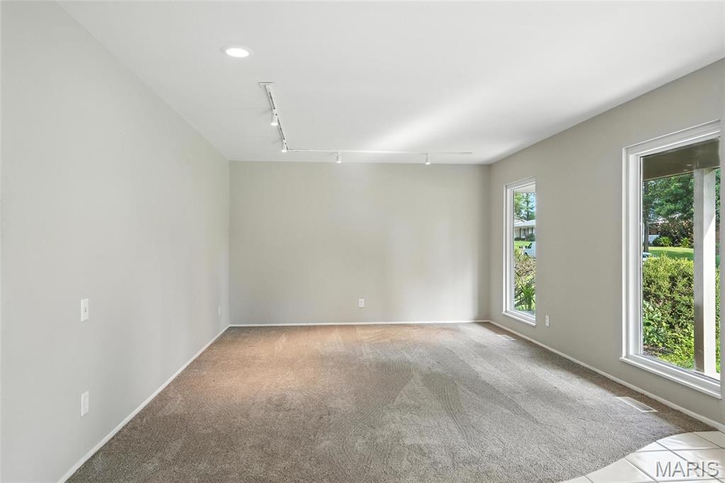 Bellerive Estates 2nd Add Nine - Residential