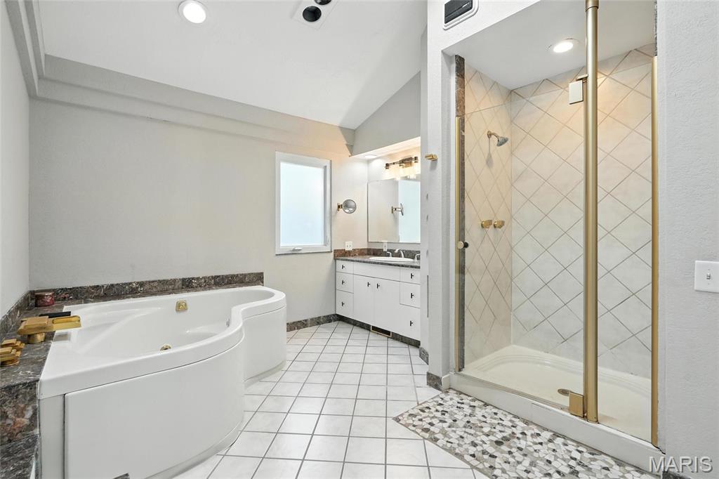 Bellerive Estates 2nd Add Nine - Residential