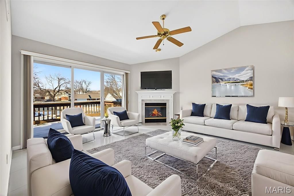 Photo of 2009 Belltower Drive #B, St Peters, MO 63376 (MLS # 25079798)