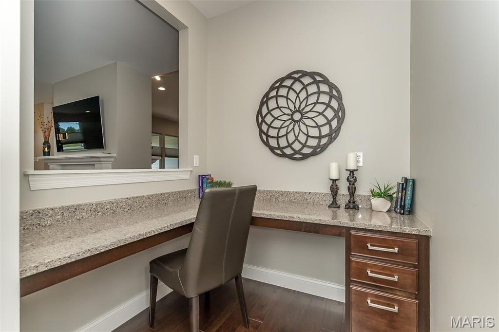 Bur Oaks - Residential